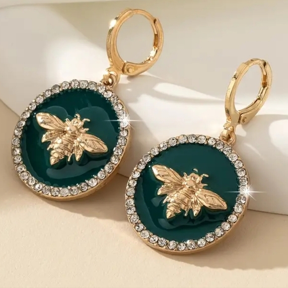 Felt's Fun Finds Jewelry - Bee Gold Tone Earrings Enamel Green